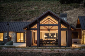 Whenua Lodge - Our Land Lodge